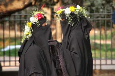 节日 花圈 穆斯林妇女 达卡 孟加拉国 女性 宗教服装 面纱