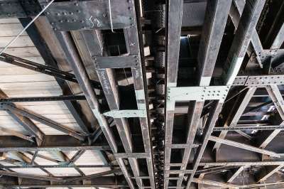 桥 地下 管子 运输 路 建筑学 地铁 电车 偷了 金属