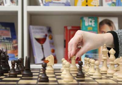 棋 手 图 棕榈 典当 锦标赛 细胞 白 黑色 王 马