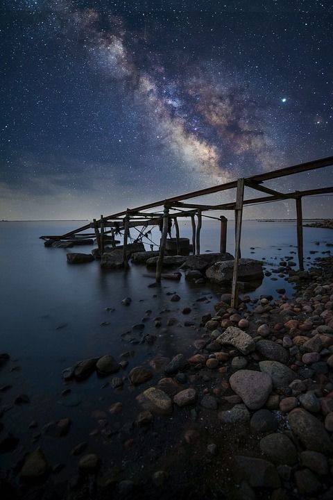 夜空 湖 岩石 石头 星星 繁星点点 天空 夜晚 晚上 星系