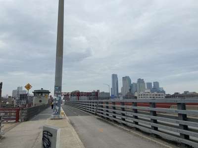 桥 路 城市 摩天大楼 建筑物 市中心 城市的 绿点 布鲁克林