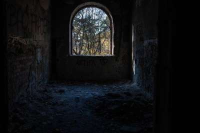 弃 建造 窗户 破旧的 废墟 墙 涂鸦 结构 Urbex