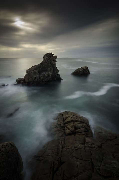 日落 海 岩石 海岸 自然 水 地平线 天空 云 黑暗的