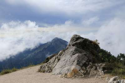 山 岩石 岩 性质 景观 山风景 多雾路段 雾 云 云层