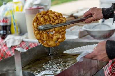 漏斗蛋糕 热油 烹饪 节日 厨师 热 准备 胖的 不良 美食家