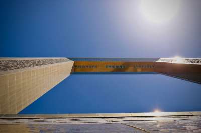 迪拜框架 建造 结构 结构体 现代的 天空 太阳 阳光 地标