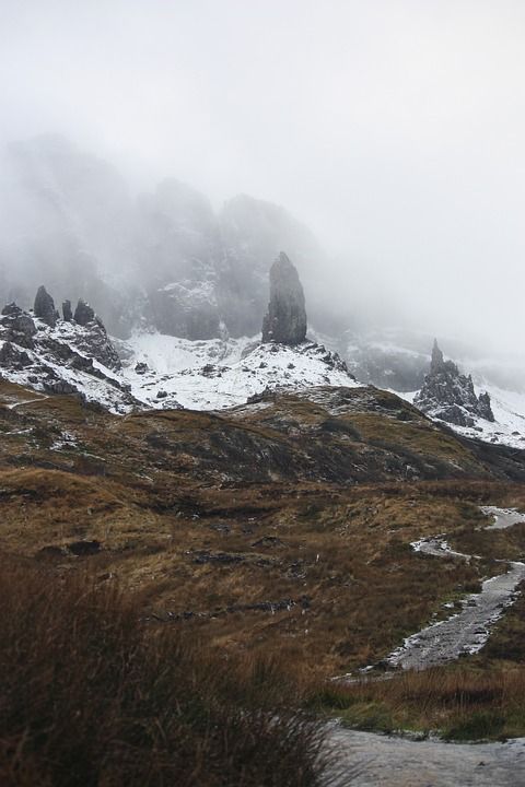 老人斯托尔山 苏格兰 斯凯 景观 自然 岩石 山 雾 秋天