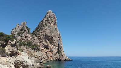 姜黄佩德拉 地中海 撒丁岛 海岸 地中海海岸 海 海洋 岩石