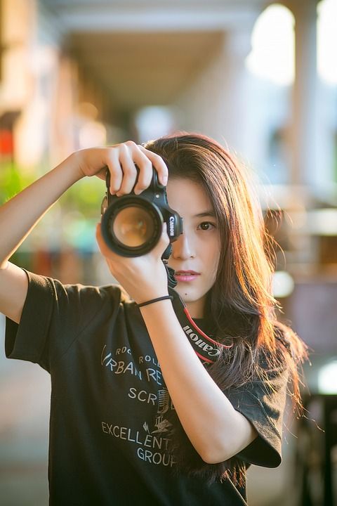 美丽的 相机 可爱的 女孩 头发 摄影师 漂亮 女士