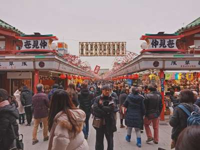 浅草寺 人群 游客 寺庙 浅草观音寺 佛教寺 人们 旅行