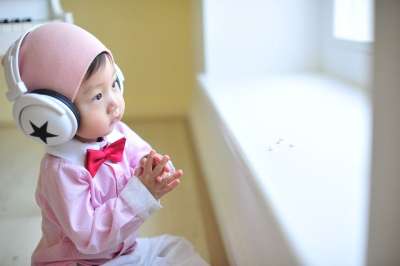 婴儿 儿童 孩子 可爱的 快乐的 脸 新鲜出生 年轻的 家庭