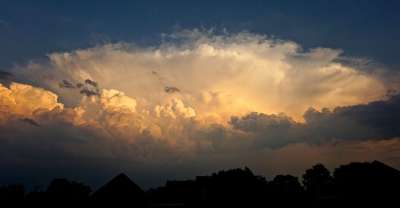 云 大气的 乌云密布的天空 日落 美丽的 美丽的云 雷雨 情绪