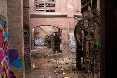 工厂 城市探索 弃 城市 Urbex 勘探 废弃的 建造