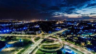 里加 鸟瞰图 夜晚 交通 街道 道路 高速公路 拉脱维亚 无人机