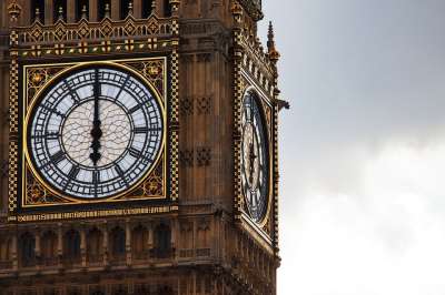 大 本 结构 吸引力 建造 年表 钟 英国 手 历史性 地标