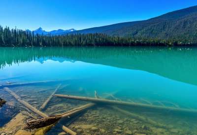 湖 山 旅行目的地 旅游景点 水 水中倒影 风景 风景秀丽的