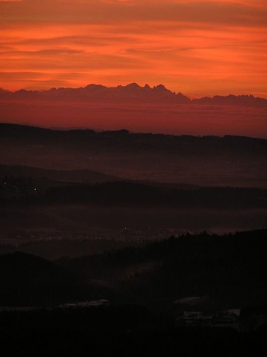 日出 Alpenblick 外表 地平线 景观 阿尔卑斯山 日出