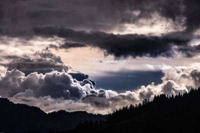 雷雨 云 雷云 山 神秘 天堂 山世界 景观 戏剧性 天气心情