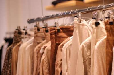 衣服 时尚 衣架 店铺 购物 女性 棕色时尚 棕色购物