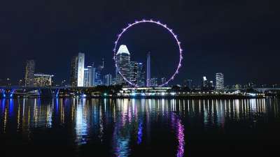 新加坡 摩天轮 大轮子 河 天际线 建造 水 夜晚 摩天大楼