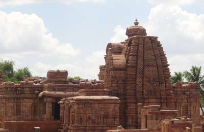 寺庙 神社 Pattadakal 卡纳塔克 地标 文化 废墟 老的