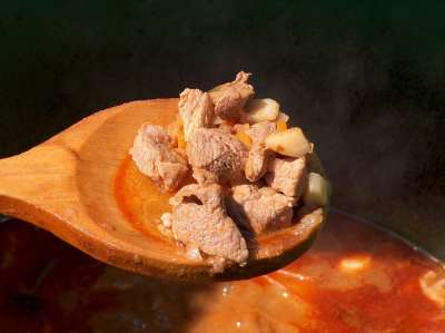 美食 汤 炖牛肉汤 烹饪 釜