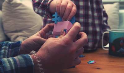 手 手指 光 信托 人的 轮廓 指甲油 照片 背景 玩 孩子