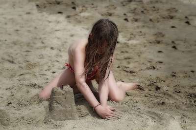 海滩 儿童 儿童游戏 沙滩游戏 砂 夏天 海 乐趣 假日
