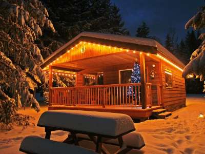 远见卓识 点亮 舱 建造 冬天 雪 寒冷的 浪漫的 夜景