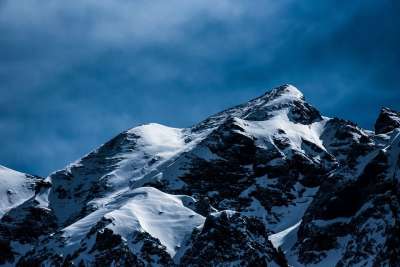 冒险 高度 爬 寒冷的 冰川 高的 远足 冰 景观 山 登山
