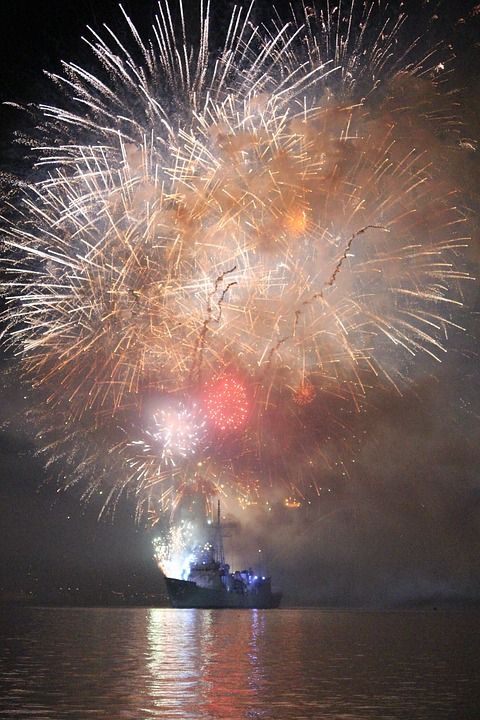 军舰 烟花 海军 港口 海上 爱国主义 烟火 爆炸 光 庆典