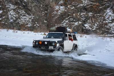 河 车 湖 冰 雪 冬天 旅行