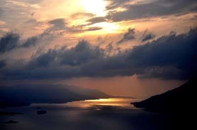 日落 下雨天 天空 云 场景 云景 佩列沙茨海峡 克罗地亚 山