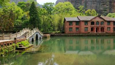 湖 苹果汁 老的 传统的 中国 房子 山 自然 国家 建筑学