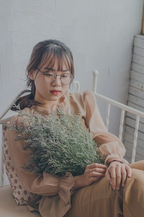 女孩 美丽 肖像 花 灰色的美女 灰色的肖像