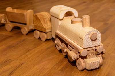 木铁路 儿童玩具 孩子们的房间 玩具 木工作 木头 孩子们