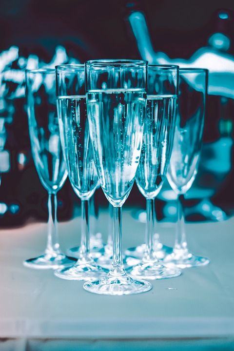 生日快乐 生日快樂 玻璃 香槟酒 葡萄酒 庆典 喝 酒精 瓶子