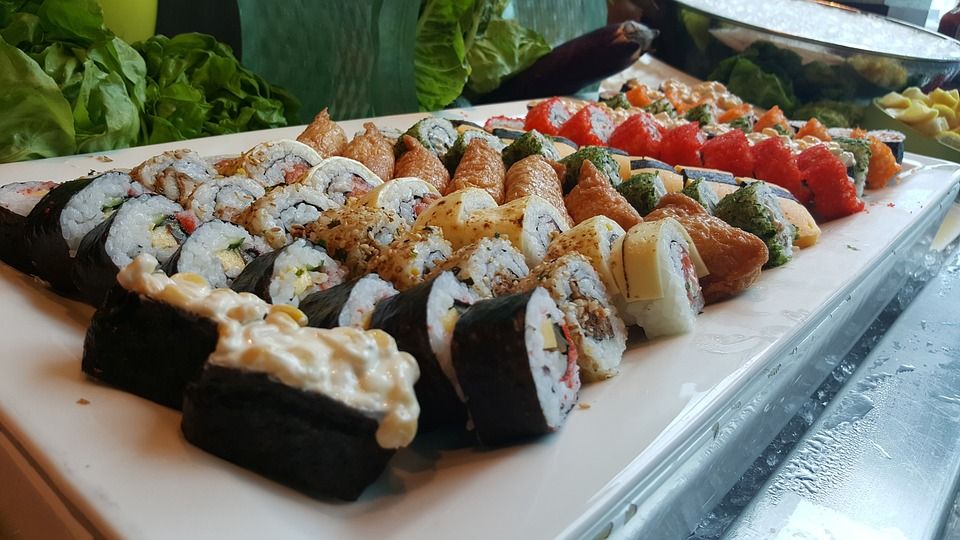 寿司, 日本人, 海鲜, 三文鱼, 白饭, 美味的, 虾, 生的, 生姜, 午餐