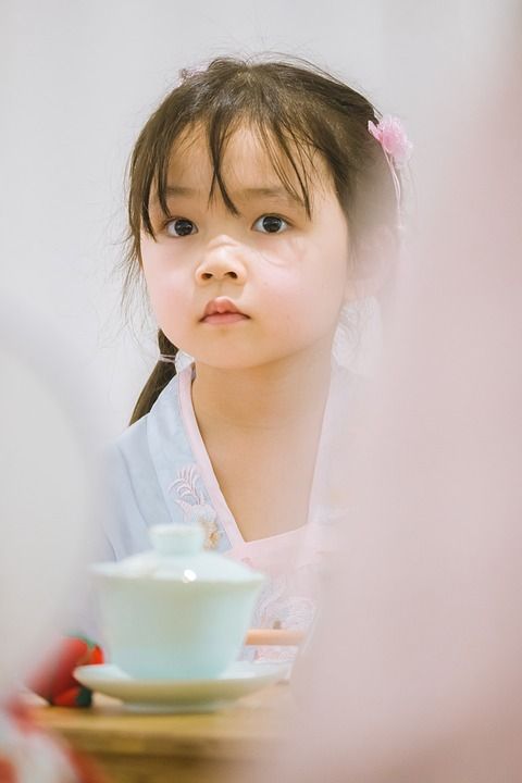 女孩 小姑娘 小吃时间 孩子 亚洲女孩 亚洲儿童