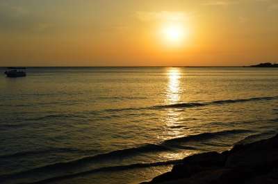 日落 前夕 晚上的气氛 黄昏 天堂 海 波浪 景观 傍晚的天空
