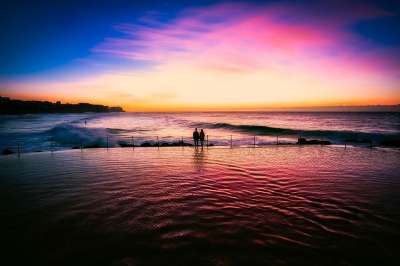 澳大利亚 夫妻 海 海洋 湾 天空 云 日落 黄昏 浪漫的
