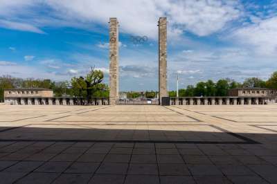 建筑学 纪念碑 柏林奥林匹克体育场 主要入口 东门 奥运五环 历史的