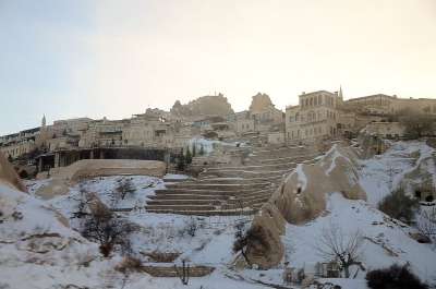岩石 路 冬天 地标 山 景观 旅游景点 雪 树木 美丽的