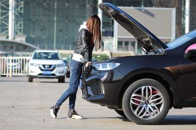 Suv 越野车 美女 长腿 车 Aj12 轮毂 机箱盖 长发