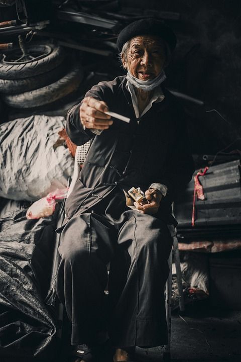 老人 香烟 抽烟 高级的 老年 男人