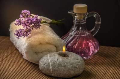 健康 水瓶 紫色的 蜡烛 石头 毛巾 滚 薰衣草 竹子 松弛