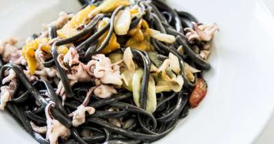 黑扁 海鲜 意大利面 扁面条 黑色的 意大利语 食物 盘子