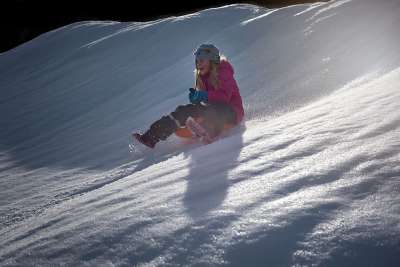 孩子 女孩 鲍勃 拖鞋 滑动 下坡 向下 冬天 雪 照明心情