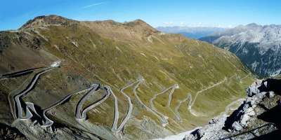 Stelvio 枷锁 传递路 帕斯山 路 铺平道路 山 美丽的