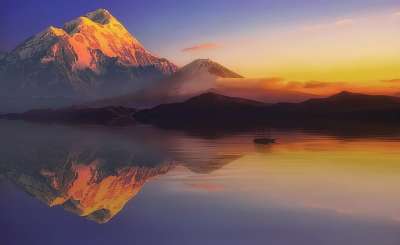 山 日落 湖 反射